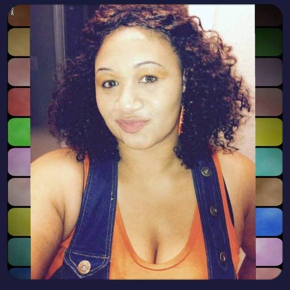 Meet your Posher, Melba - Picture 1 of 7